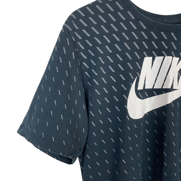 ⭐️2/$20 Nike Graphic Logo Print Black Pull Over Crew Neck Tee - Picture 5 of 12